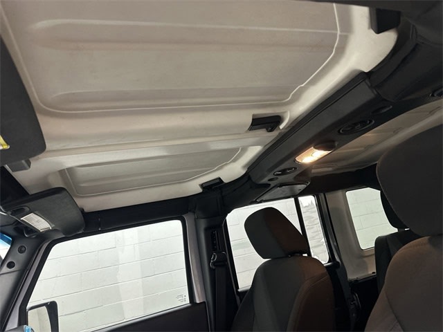 Thumbnail: 2015 Jeep Wrangler - 27