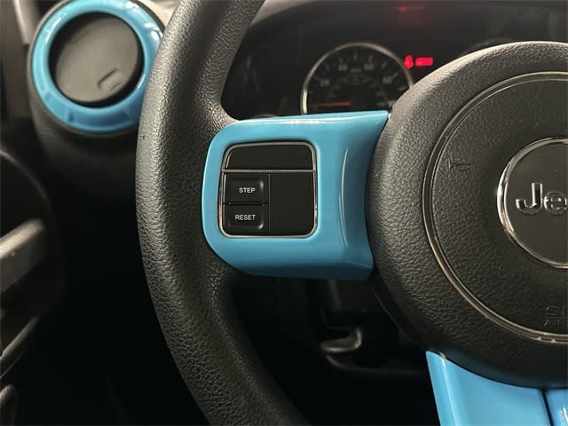 Thumbnail: 2015 Jeep Wrangler - 22