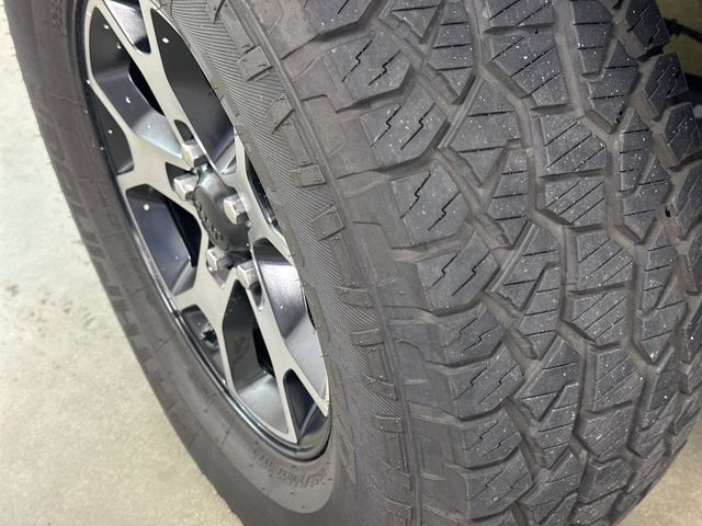 Thumbnail: 2019 Jeep Wrangler - 31