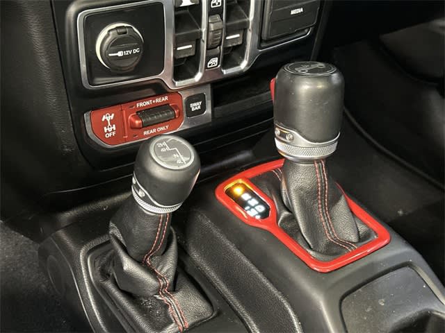 Thumbnail: 2019 Jeep Wrangler - 29