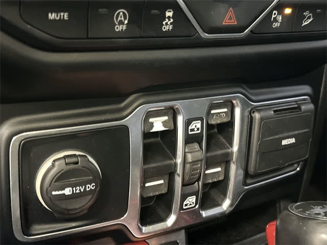 Thumbnail: 2019 Jeep Wrangler - 30