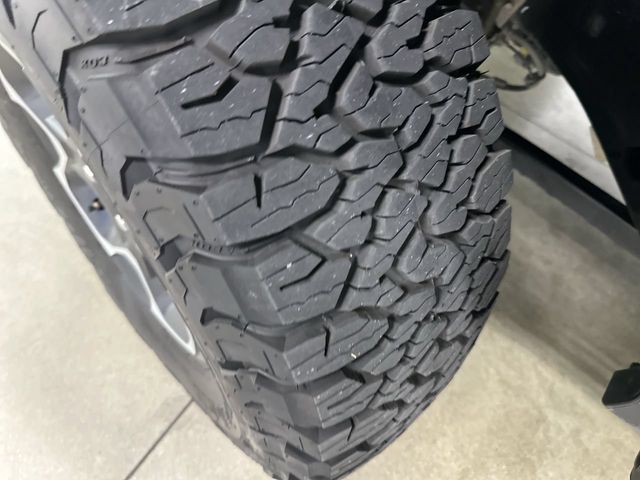 Thumbnail: 2023 Jeep Wrangler - 32