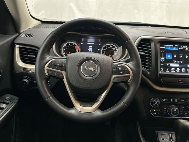 Thumbnail: 2016 Jeep Cherokee - 7