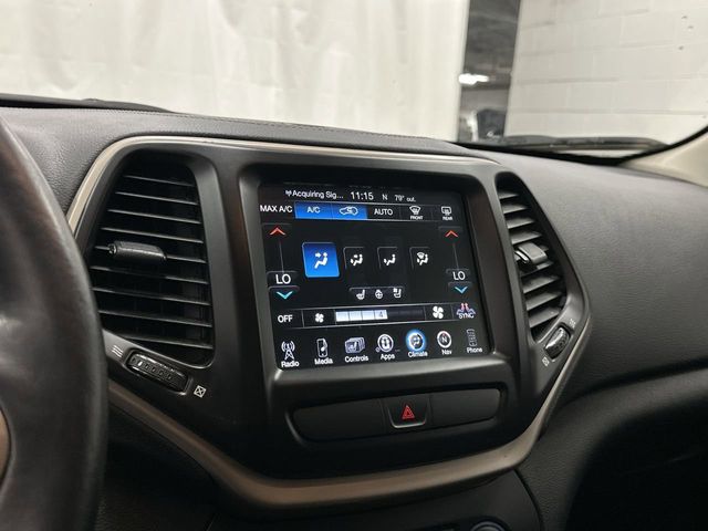 Thumbnail: 2016 Jeep Cherokee - 11