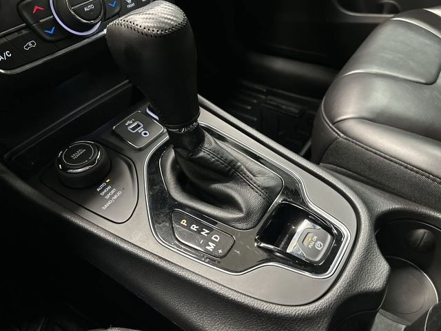 Thumbnail: 2019 Jeep Cherokee - 10