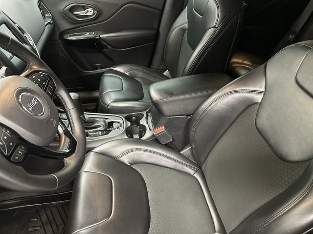 Thumbnail: 2019 Jeep Cherokee - 7