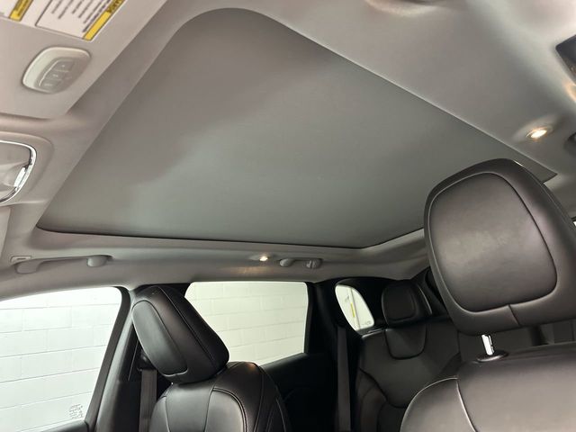 Thumbnail: 2019 Jeep Cherokee - 30