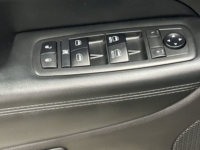 Thumbnail: 2019 Jeep Grand Cherokee - 26