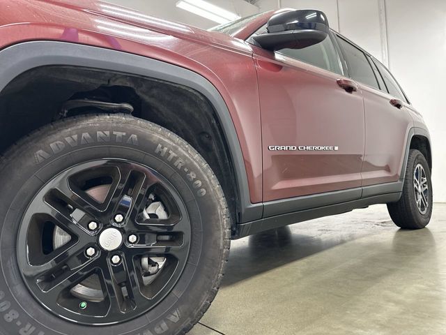 Thumbnail: 2023 Jeep Grand Cherokee - 5