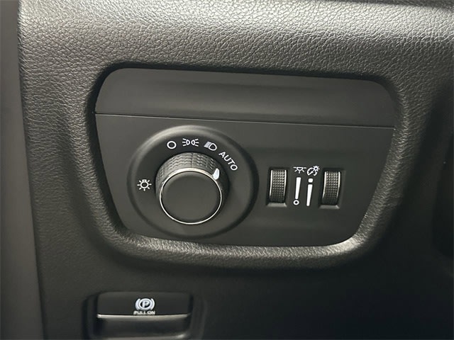 Thumbnail: 2023 Jeep Grand Cherokee L - 22