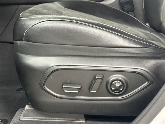 Thumbnail: 2023 Jeep Grand Cherokee L - 27