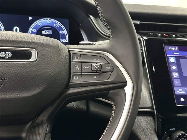 Thumbnail: 2023 Jeep Grand Cherokee L - 21