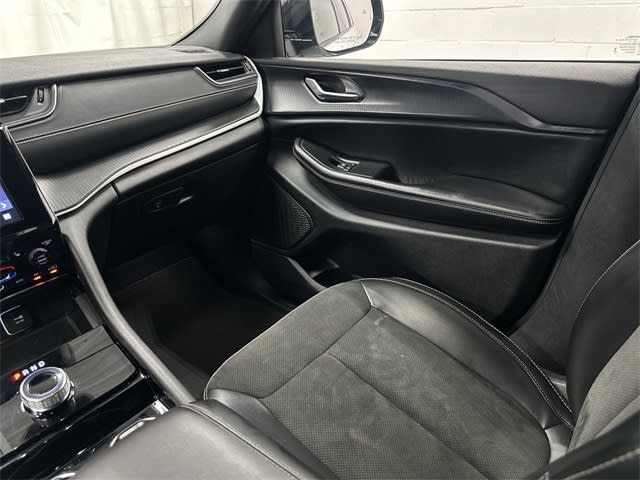 Thumbnail: 2023 Jeep Grand Cherokee L - 19