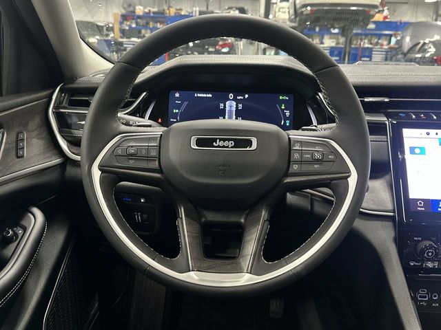 Thumbnail: 2024 Jeep Grand Cherokee - 6