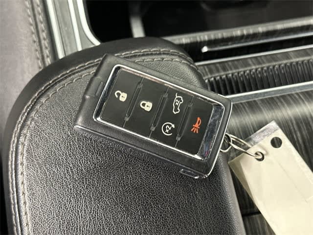 Thumbnail: 2023 Jeep Wagoneer - 11