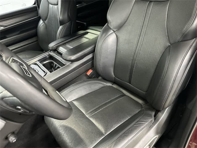 Thumbnail: 2023 Jeep Wagoneer - 7