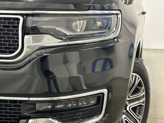 Thumbnail: 2022 Jeep Wagoneer - 31