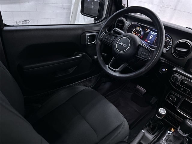 2022 Jeep Gladiator Sport 2