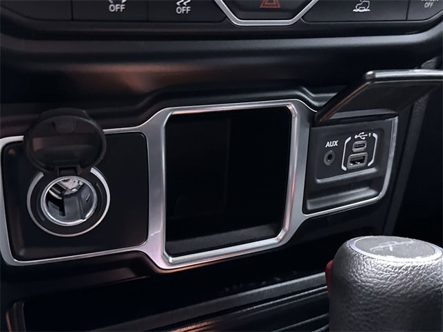 2022 Jeep Gladiator Sport 29