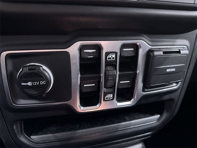 2023 Jeep Gladiator Sport 25