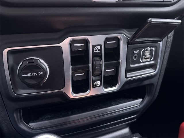 2023 Jeep Gladiator Sport 28