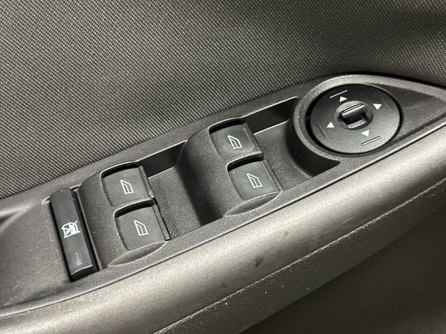 Thumbnail: 2016 Ford Focus - 25