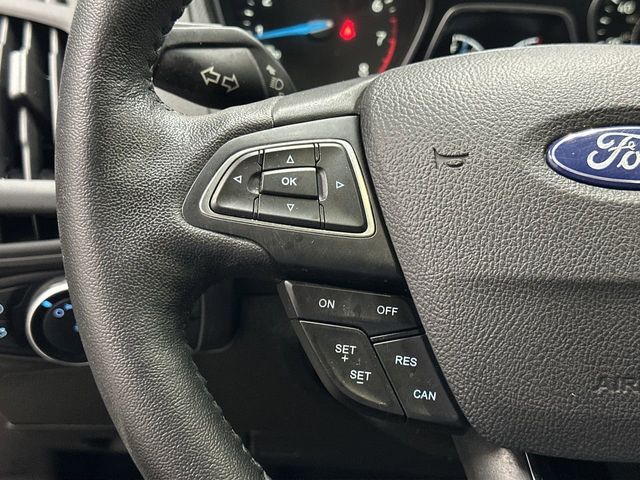 Thumbnail: 2016 Ford Focus - 22