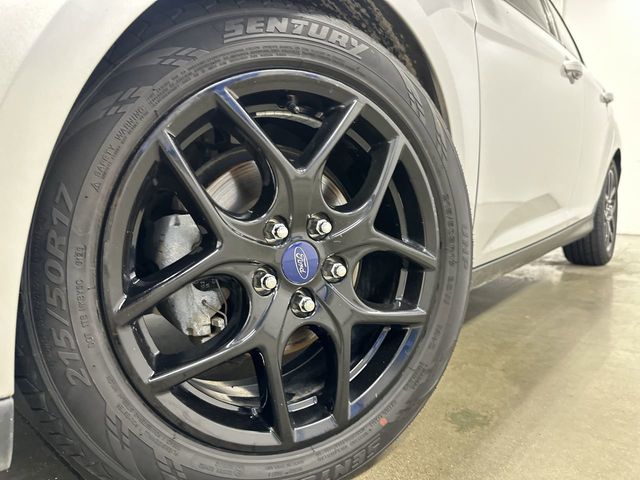 Thumbnail: 2016 Ford Focus - 5