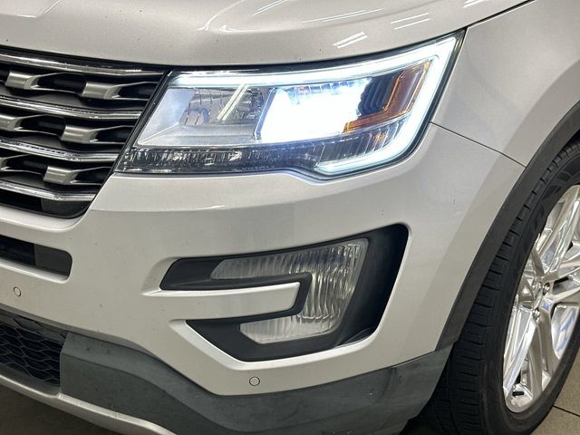 Thumbnail: 2017 Ford Explorer - 32