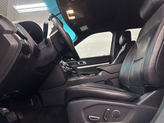 Thumbnail: 2017 Ford Explorer - 8