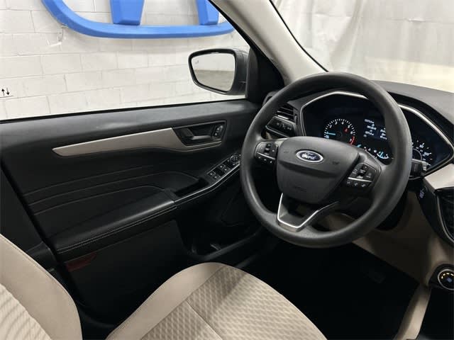 2022 Ford Escape SE 2