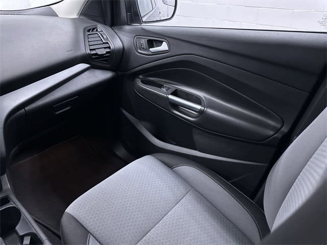 2017 Ford Escape SE 21