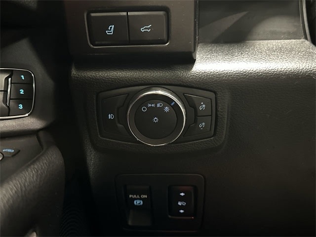 Thumbnail: 2018 Ford Expedition - 32