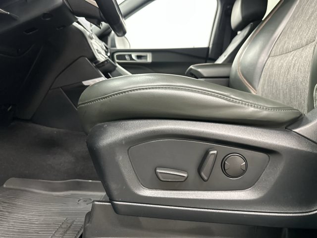 Thumbnail: 2022 Ford Explorer - 30