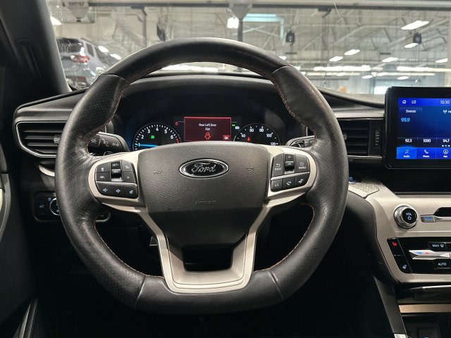 Thumbnail: 2022 Ford Explorer - 6