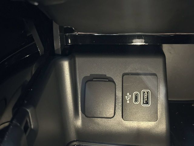 Thumbnail: 2025 Ford Explorer - 29
