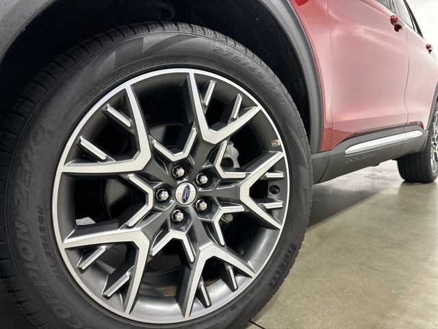 Thumbnail: 2025 Ford Explorer - 5