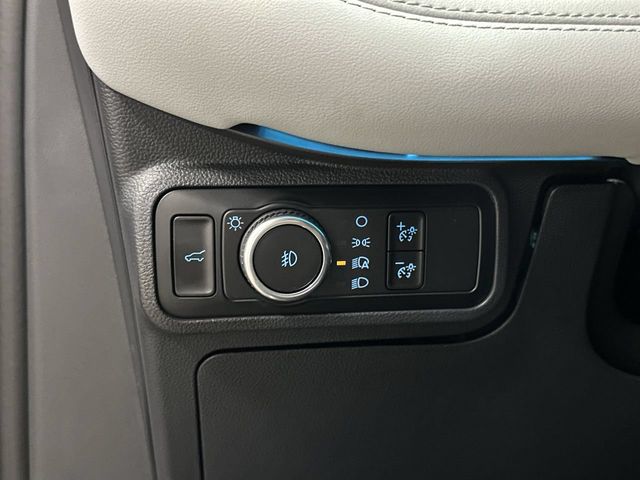 Thumbnail: 2025 Ford Explorer - 24