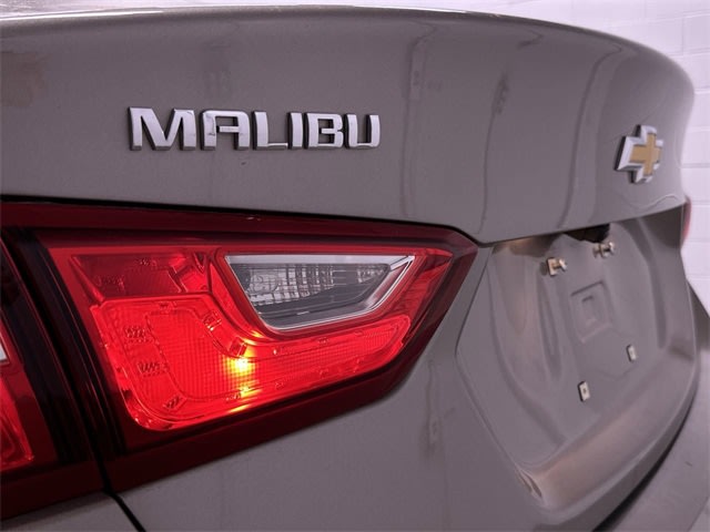 2023 Chevrolet Malibu LT 32