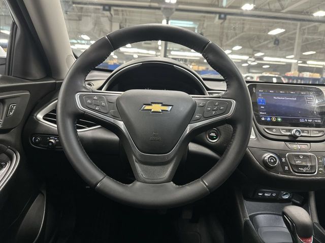 Thumbnail: 2022 Chevrolet Malibu - 2