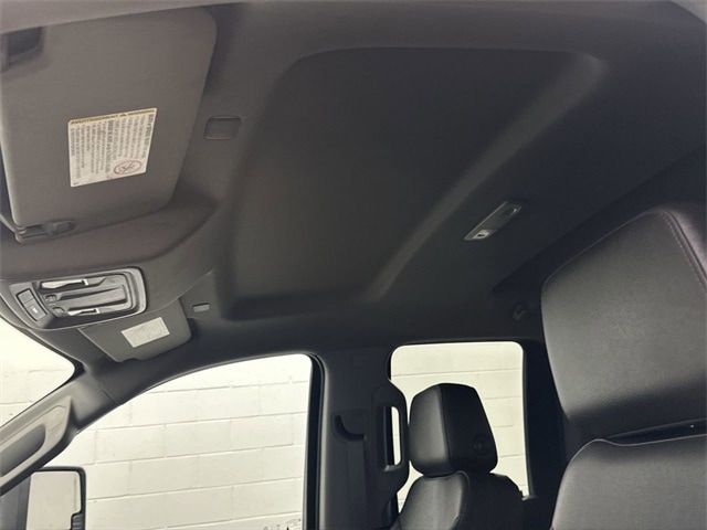 Thumbnail: 2021 Chevrolet Silverado 3500 - 30