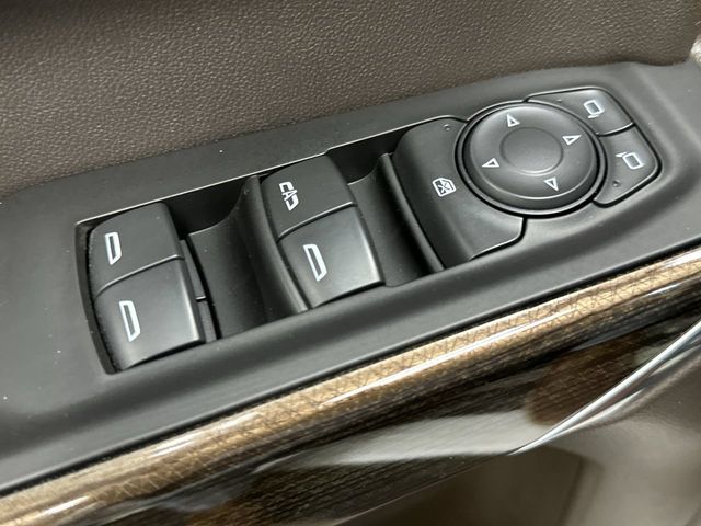 Thumbnail: 2020 Chevrolet Silverado 1500 - 24