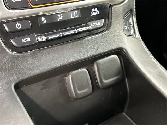 Thumbnail: 2016 GMC Yukon XL - 29