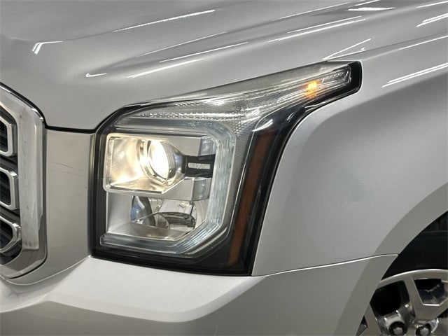 Thumbnail: 2016 GMC Yukon XL - 33