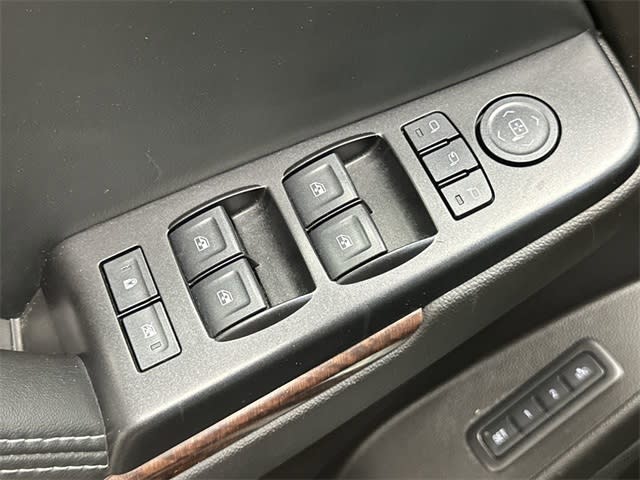 Thumbnail: 2016 GMC Yukon XL - 25