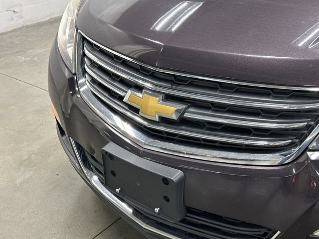 Thumbnail: 2015 Chevrolet Traverse - 4