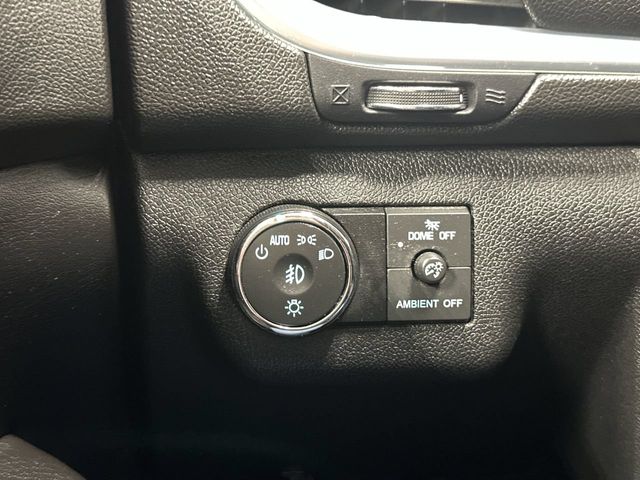 Thumbnail: 2015 Chevrolet Traverse - 24