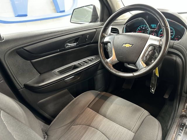 Thumbnail: 2015 Chevrolet Traverse - 2