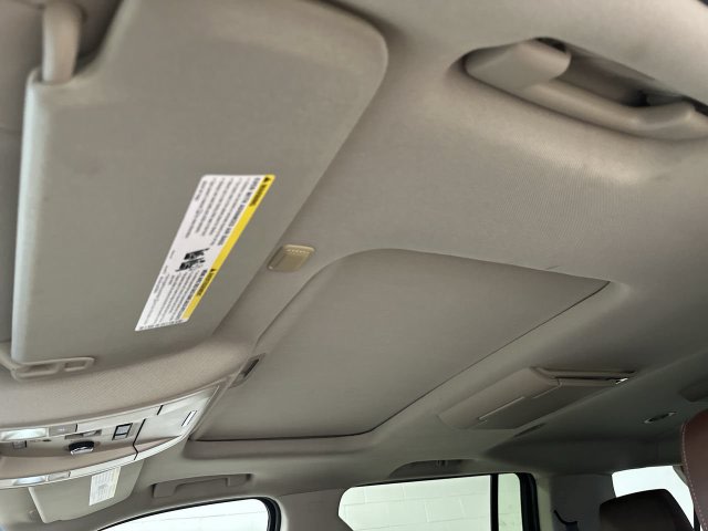 Thumbnail: 2016 Chevrolet Suburban - 32