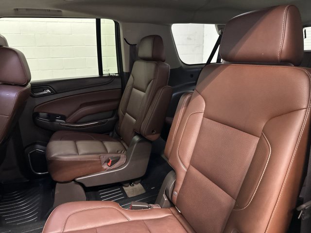 Thumbnail: 2016 Chevrolet Suburban - 21